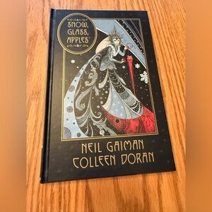 Snow, Glass, Apples by Neil Gaiman and Colleen Doran